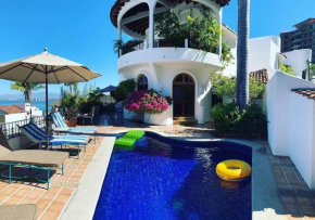 Casa Montaña - Elegant Small Hillside Villa with Ocean Views